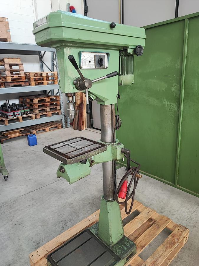 Usato Trapano a colonna BIMAK 22 FO con trasmissione a pulegge