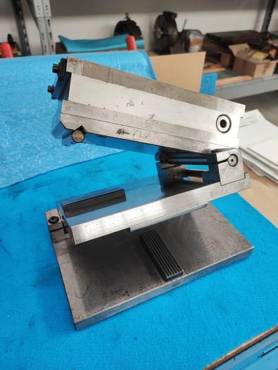 Usato CUTER barra seno doppio con piano magnetico 150x250 per rettifiche