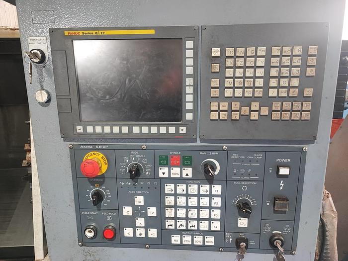 Usato Tornio CNC a due assi AKIRA SEIKI SL25