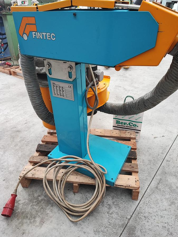 Usato Levigatrice a nastro FINTEC 410 con impianto di aspirazione a norme CE
