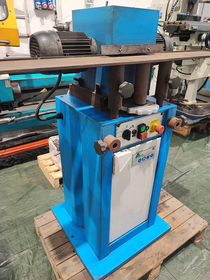 Usato Sbavatrice ACETI ART.37