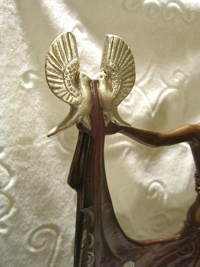 Used Venus Statue by Erte Father of Art Deco Number 23/375 Sculpture Original