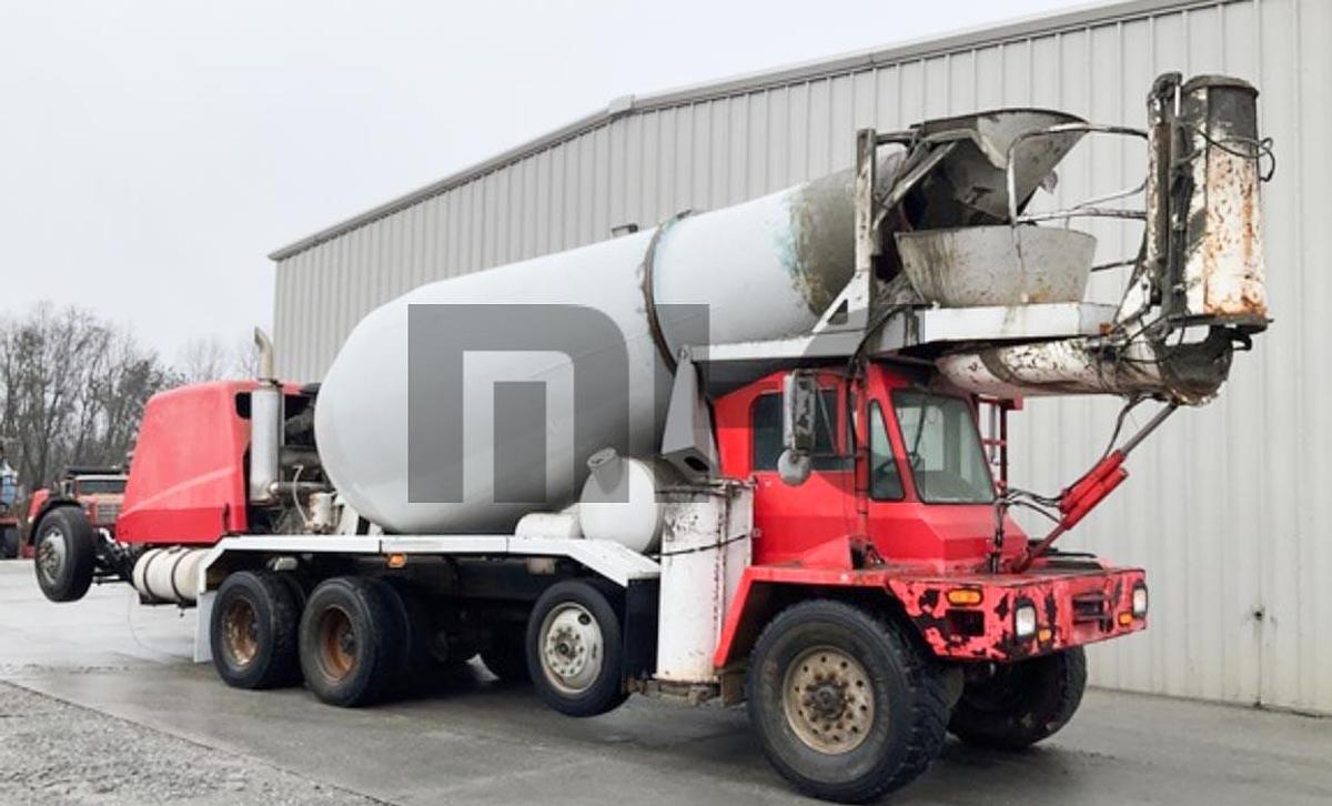 Used 2007 Oshkosh 10X6 Front Discharge Concrete Mixer Truck