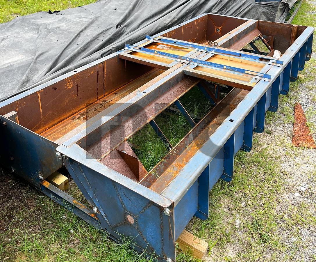 Used Precast Concrete Low Profile Barrier Dual Cavity Forms (FDOT)