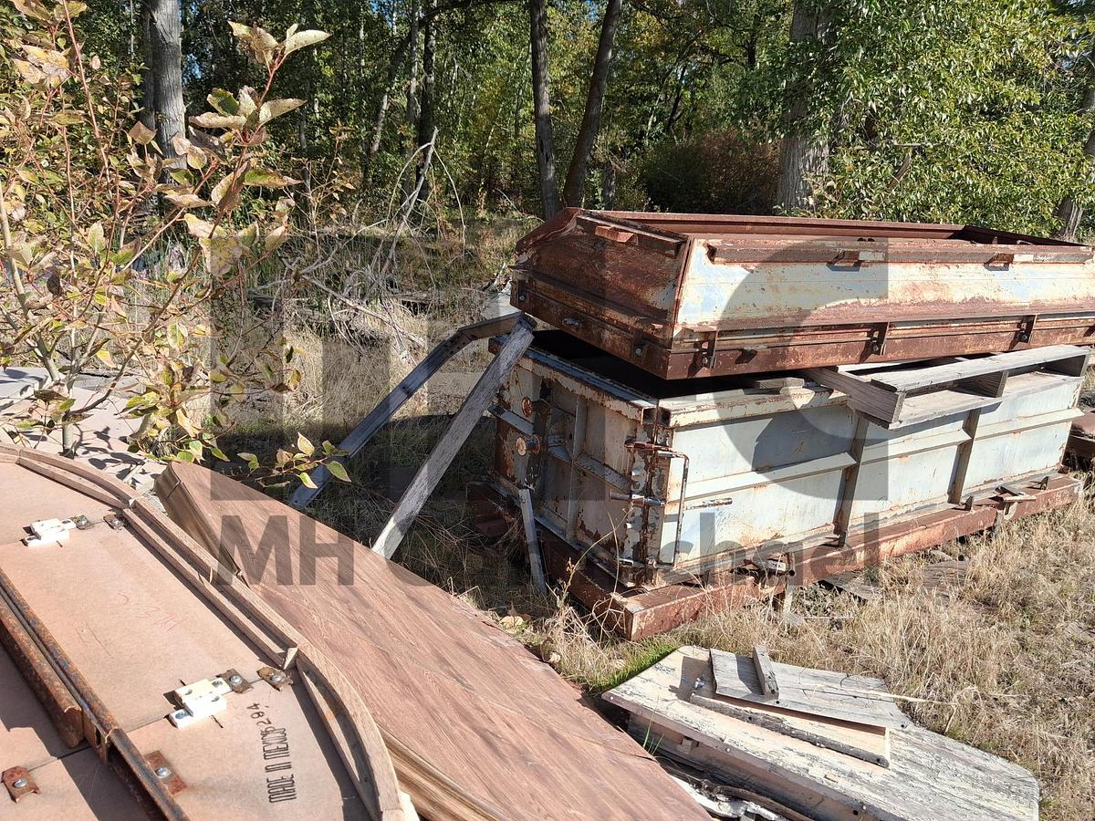 Used Precast Concrete Burial Vault Forms