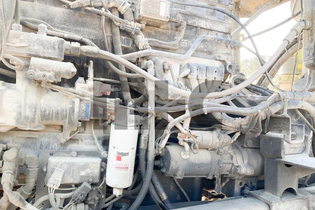 Used 2006 TEREX 12X6 Front Discharge Concrete Mixer Truck