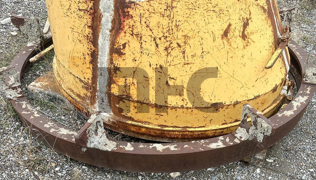 Used Besser-Quinn 72" Precast Concrete Manhole Riser Form