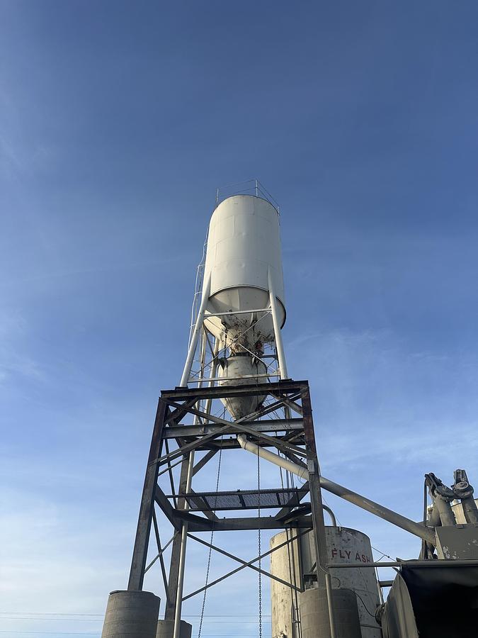 Used 3 Compartment 10 Yard Concrete Batch Plant