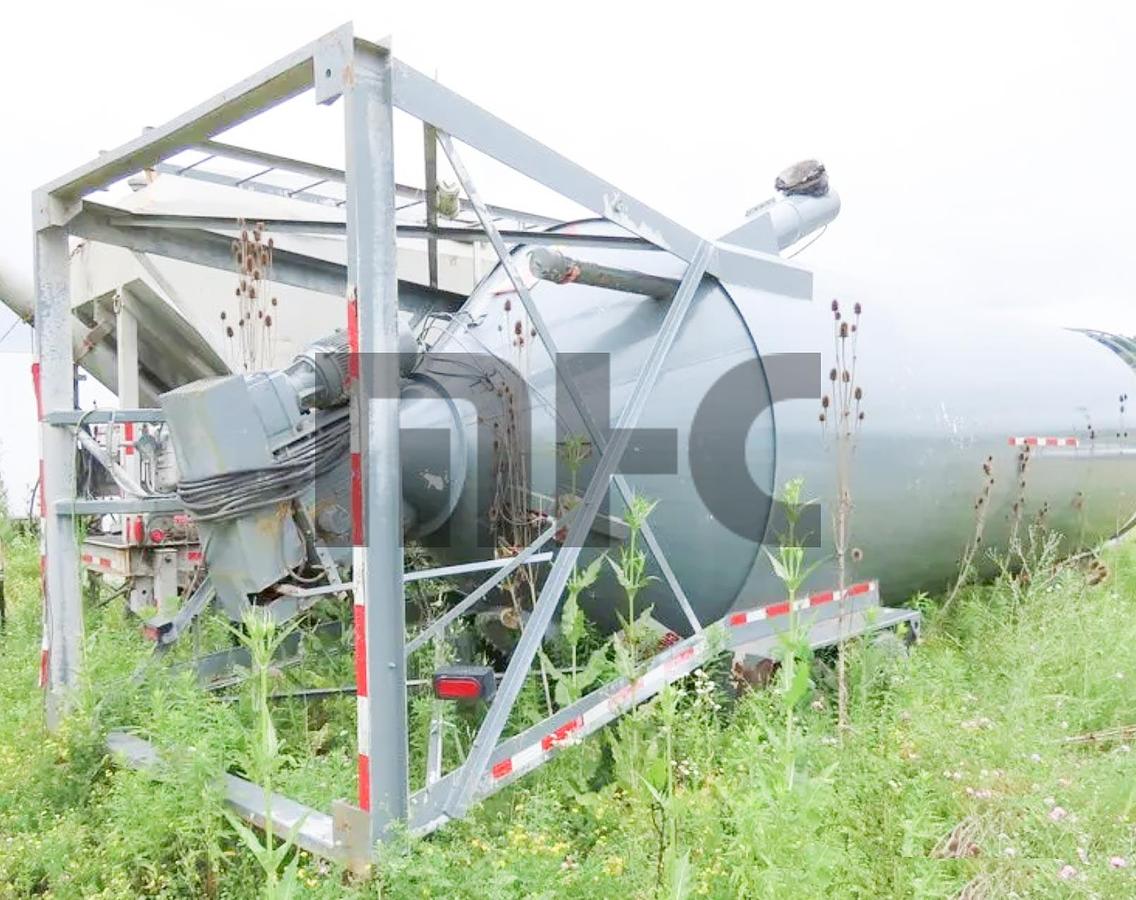 Used Belgrade 350 Barrel Round Portable (RP) Cement Silo