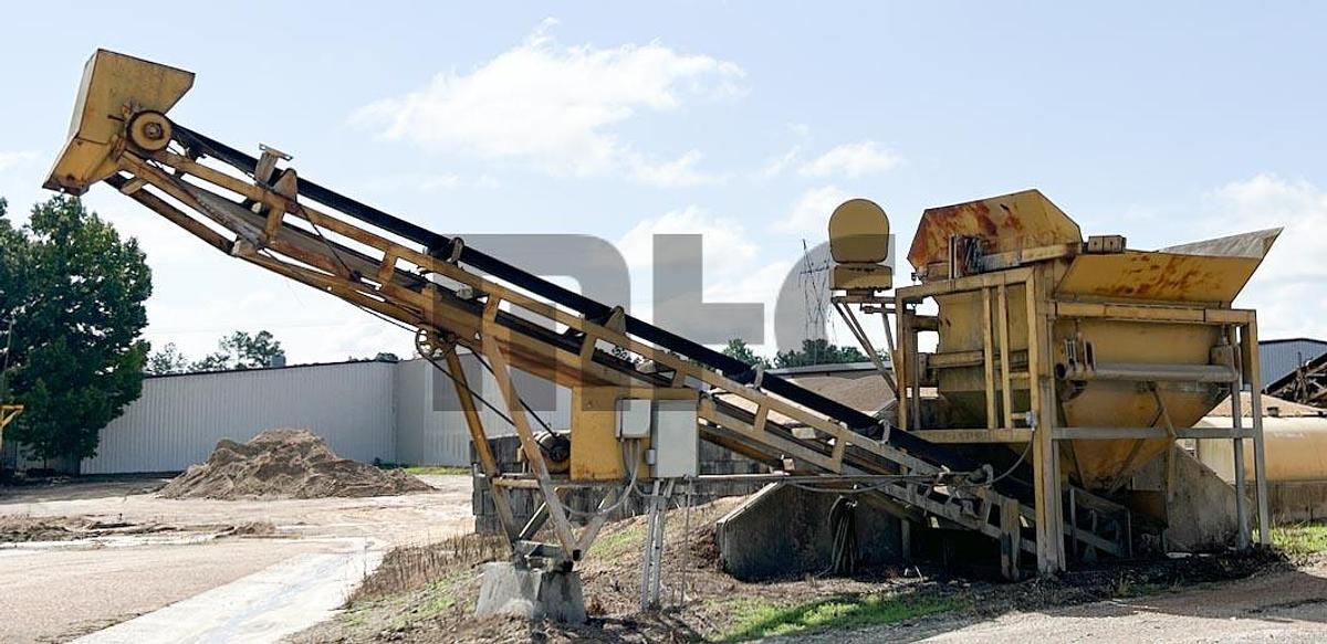 Used Stand Alone Aggregate Batching Hopper and Conveyor
