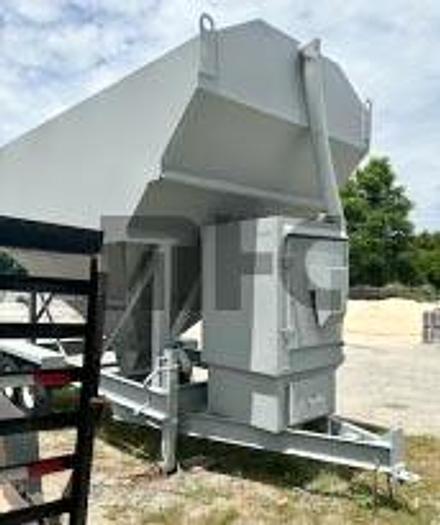 Used Belgrade LP200 Portable Silo - Hydraulic Powered