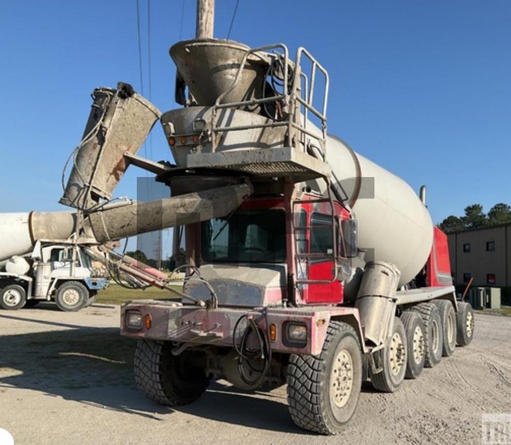 Used 2006 TEREX 12X6 Front Discharge Concrete Mixer Truck