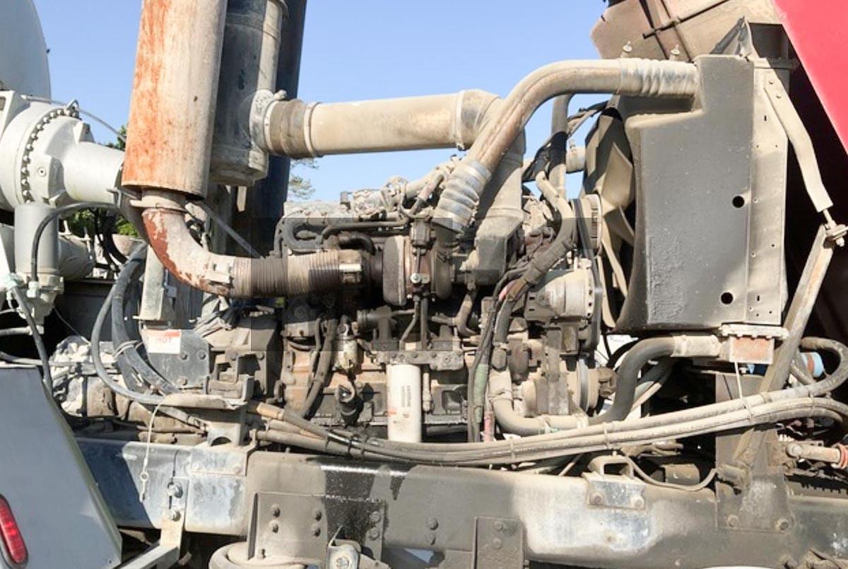 Used 2006 TEREX 12X6 Front Discharge Concrete Mixer Truck
