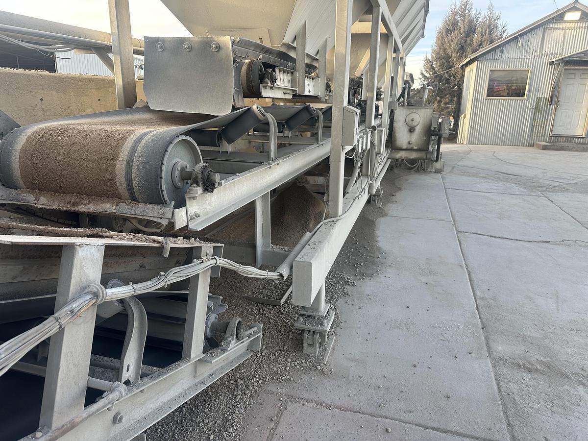Used 3 Compartment 10 Yard Concrete Batch Plant