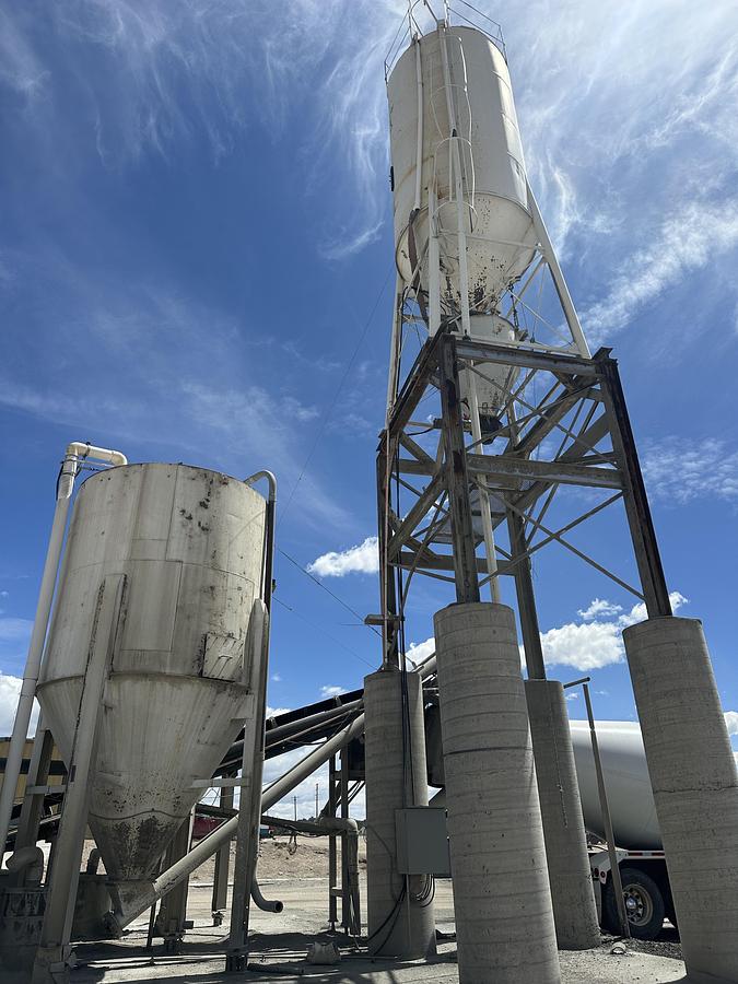 Used 3 Compartment 10 Yard Concrete Batch Plant