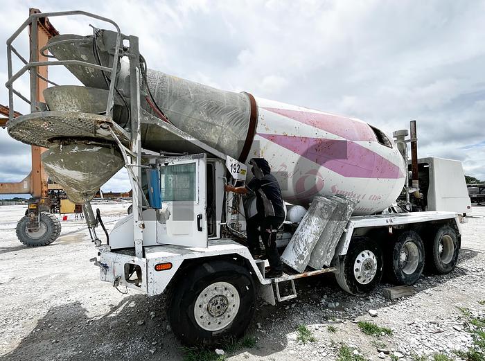 Used 2005 Terex/Advance Front Discharge Mixer Truck