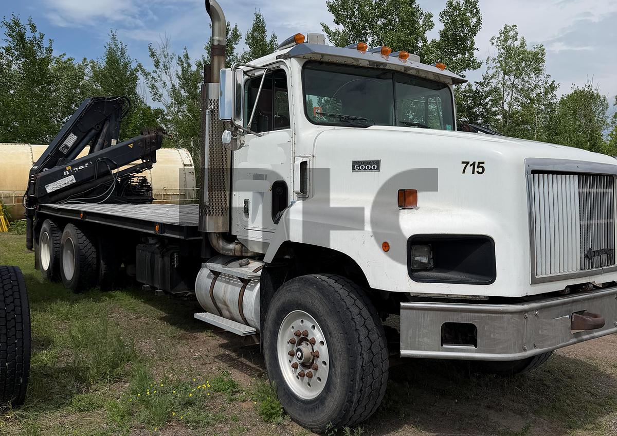 Used International / Hiab Knuckle Boom Truck