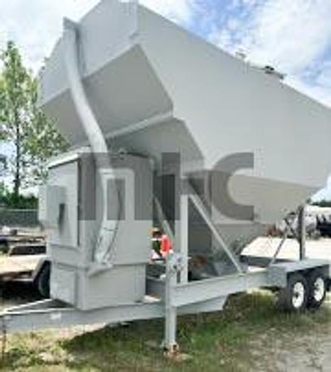 Used Belgrade LP200 Portable Silo - Hydraulic Powered