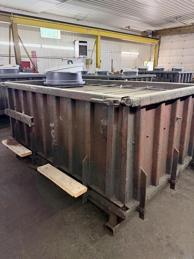 Used Various Precast Concrete Septic Tank Forms (2500 gal, 1600 gal, 1500 gal, & 1000 gal)