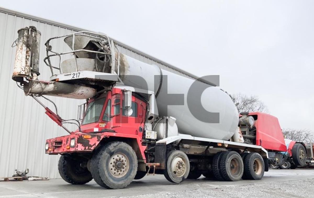 Used 2007 Oshkosh 10X6 Front Discharge Concrete Mixer Truck