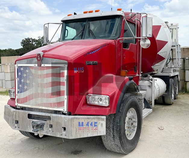 Used 1997 Kenworth T800 Rear Discharge Concrete Mixer Truck