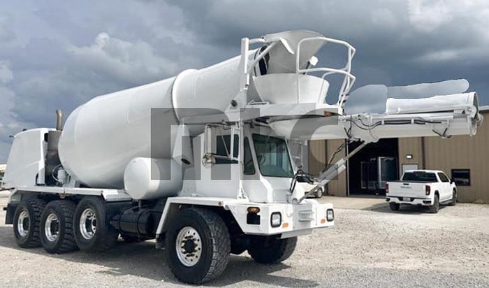 Used 2006 Oshkosh Front Discharge Concrete Mixer Truck