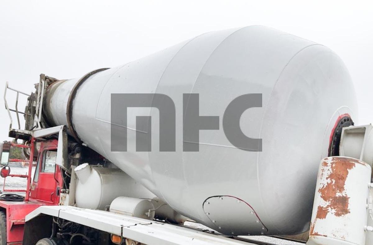 Used 2007 Oshkosh 10X6 Front Discharge Concrete Mixer Truck