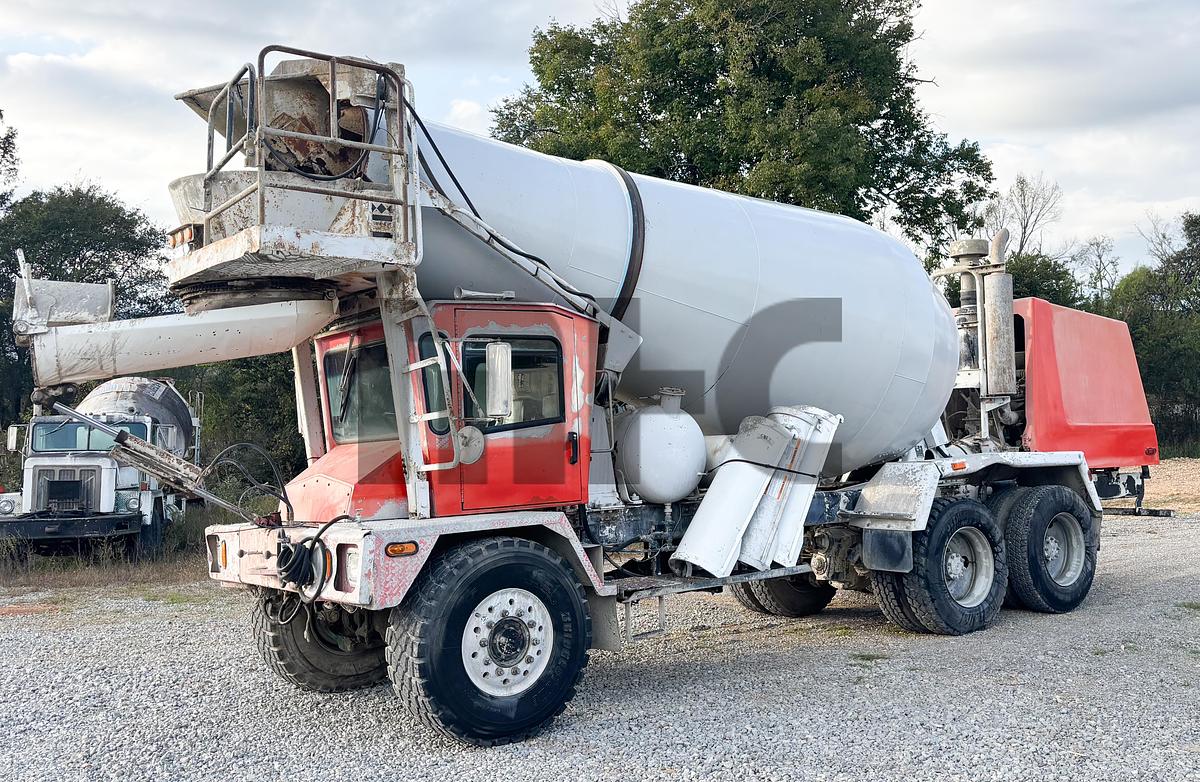 Used 2006 TEREX FD3000 6X6 Front Discharge Concrete Mixer Truck