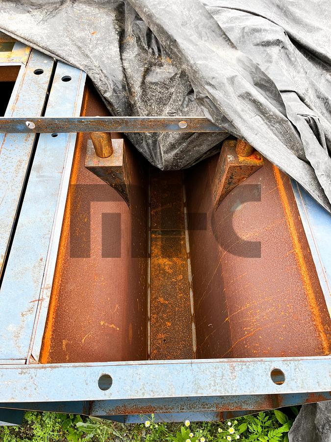 Used Precast Concrete Dual Cavity Jersey Barrier Forms - K Type FDOT