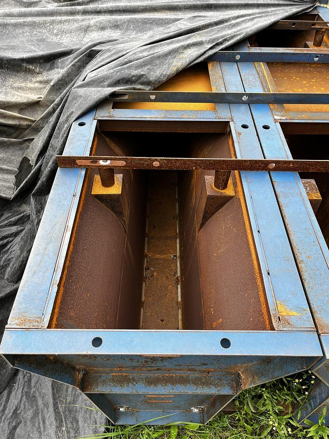 Used Precast Concrete Jersey Barrier Forms - K Type FDOT 