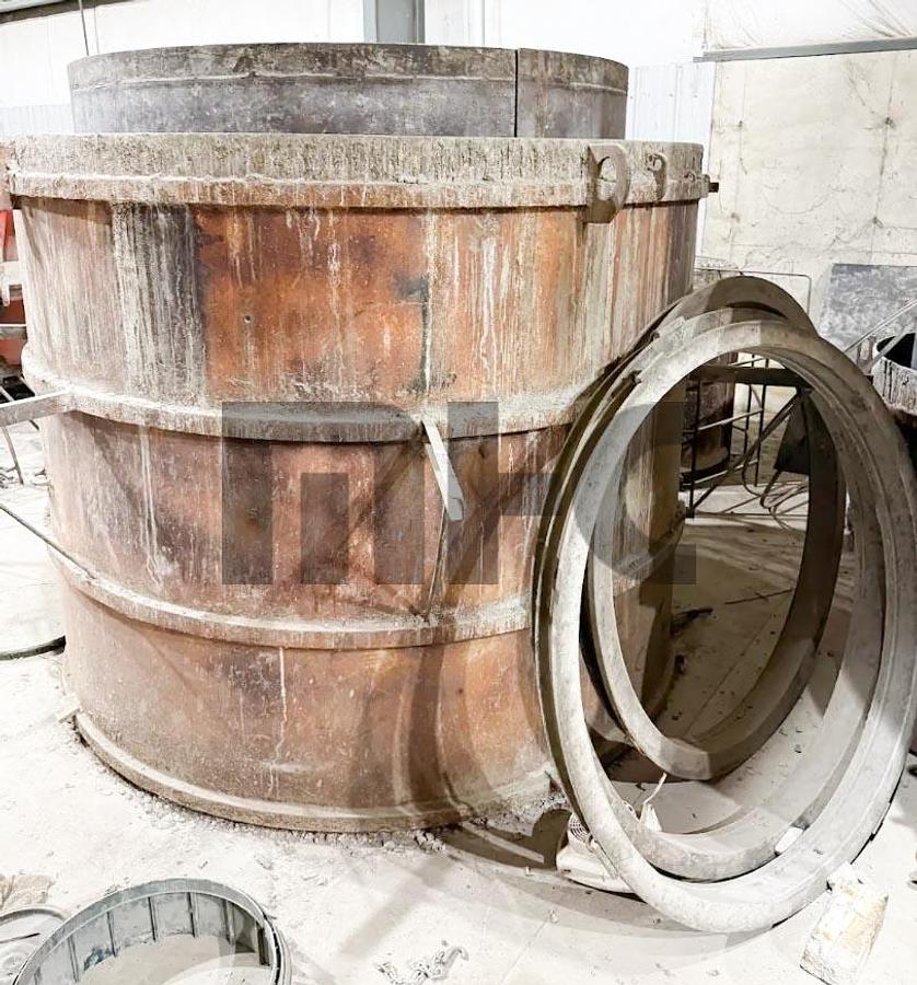 Used 48" x 6' Precast Concrete Manhole Riser Form