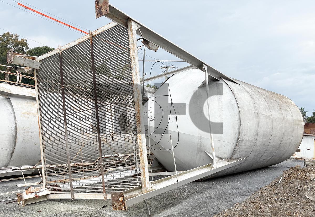 Used Belgrade 700 Bbl Stationary Cement Silo with Structure