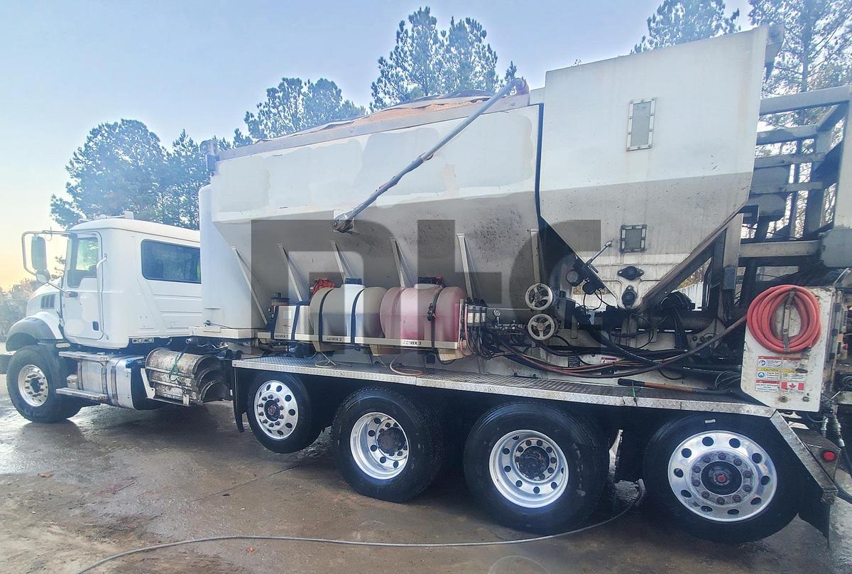 Used 2022 Mack / Bay Lynx Volumetric Mixer Truck (5 Available)