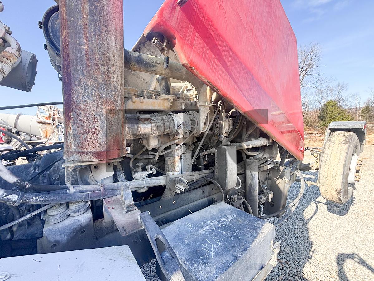 Used 2003 Oshkosh Model S-2164 Front Discharge Concrete Mixer Truck