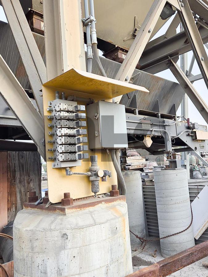 Used 2005 Turmac 4 Compartment Precast Concrete Batch Plant w/Haarup Mixer