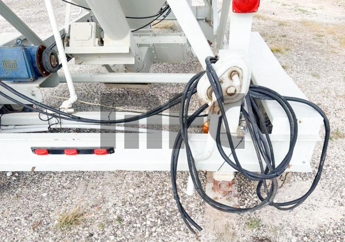 Used Belgrade LP200 Portable Cement Silo with Rice Lake Batching System