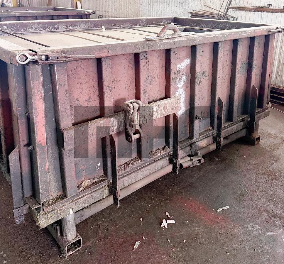 Used Norwalk Hydra-Strip Precast Concrete Septic Tank Forms (2500 gal, 1600 gal, 1500 gal, & 1000 gal)