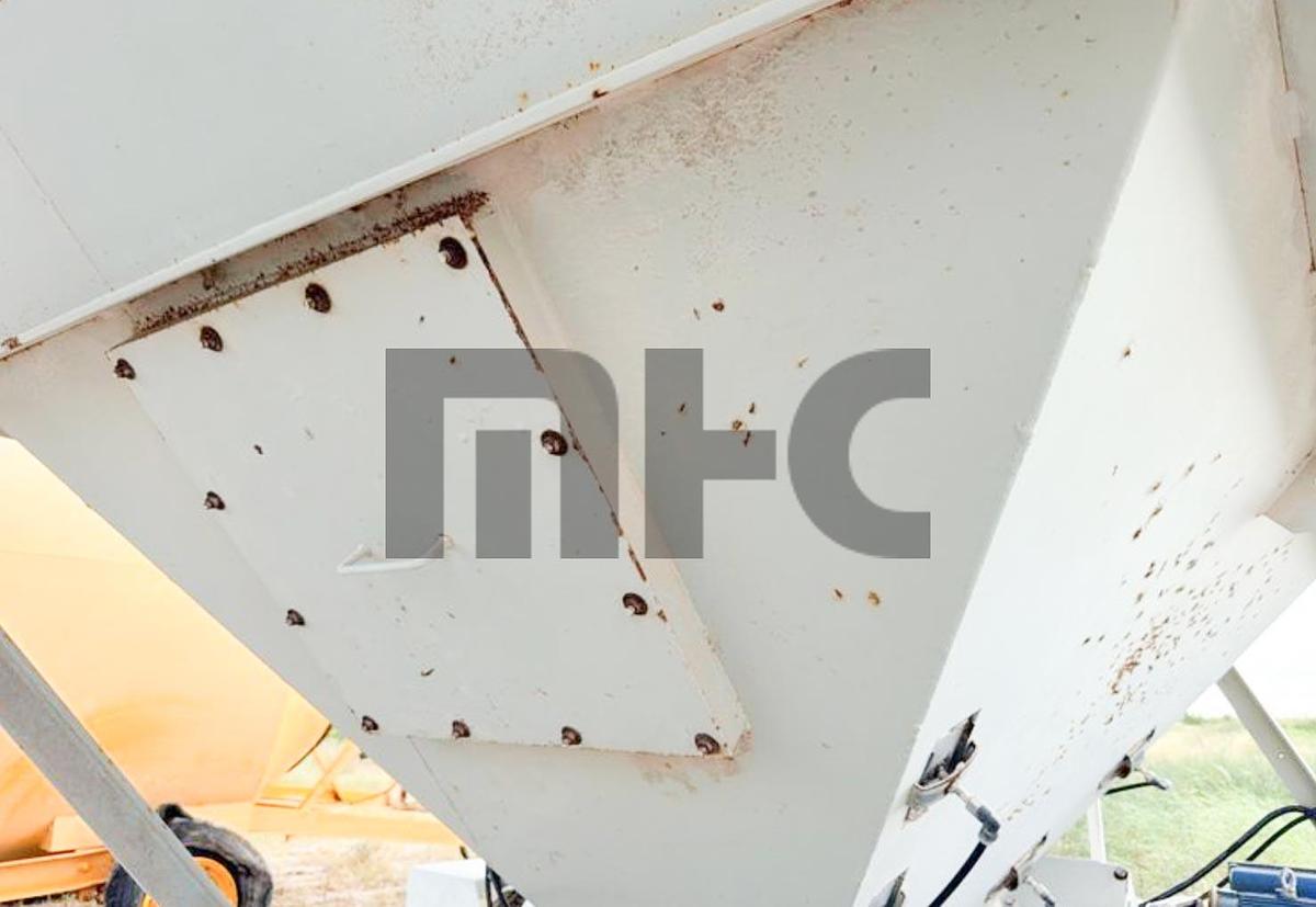 Used Belgrade LP200 Portable Cement Silo with Rice Lake Batching System