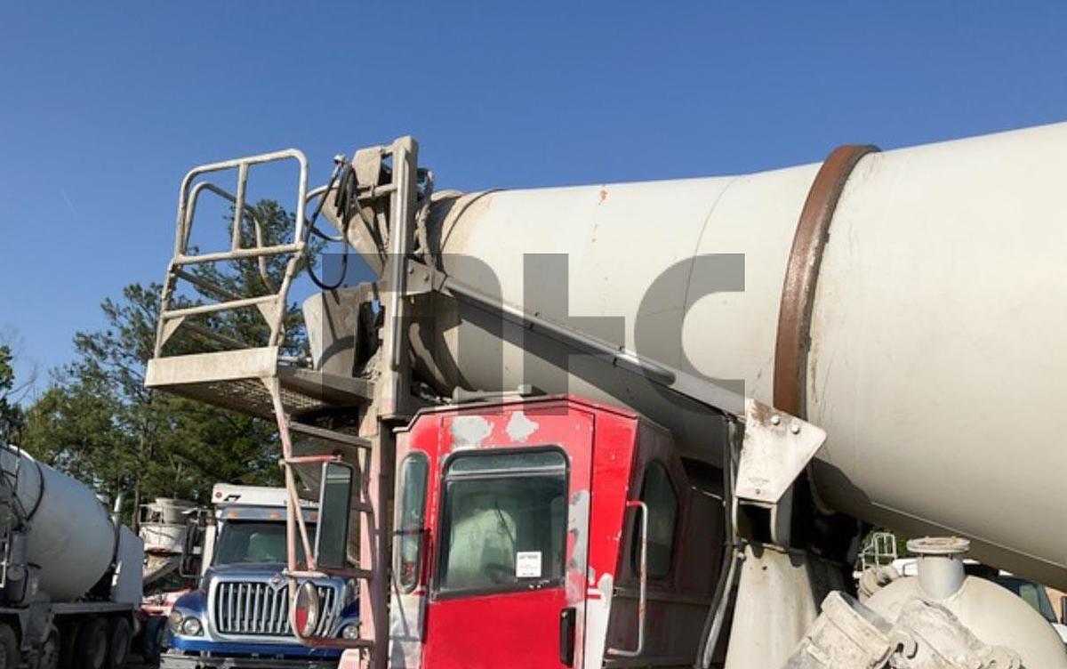 Used 2006 TEREX 12X6 Front Discharge Concrete Mixer Truck