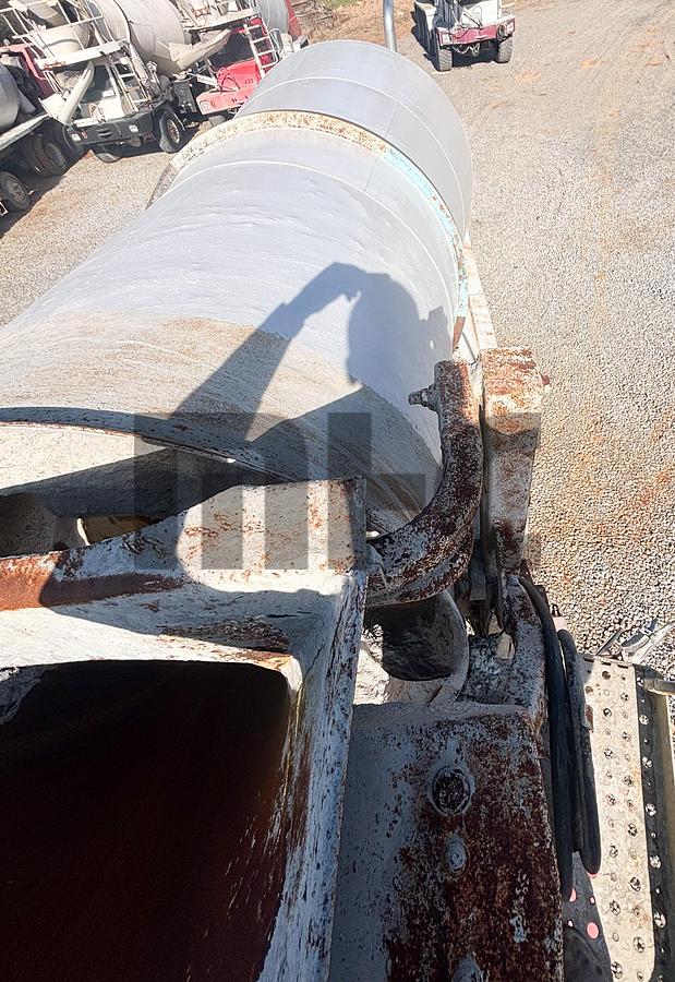 Used 2003 Oshkosh Model S-2164 Front Discharge Concrete Mixer Truck