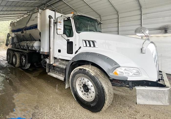 Used 2020 Cementech Cementech 10 Yard Volumetric Mixer Truck