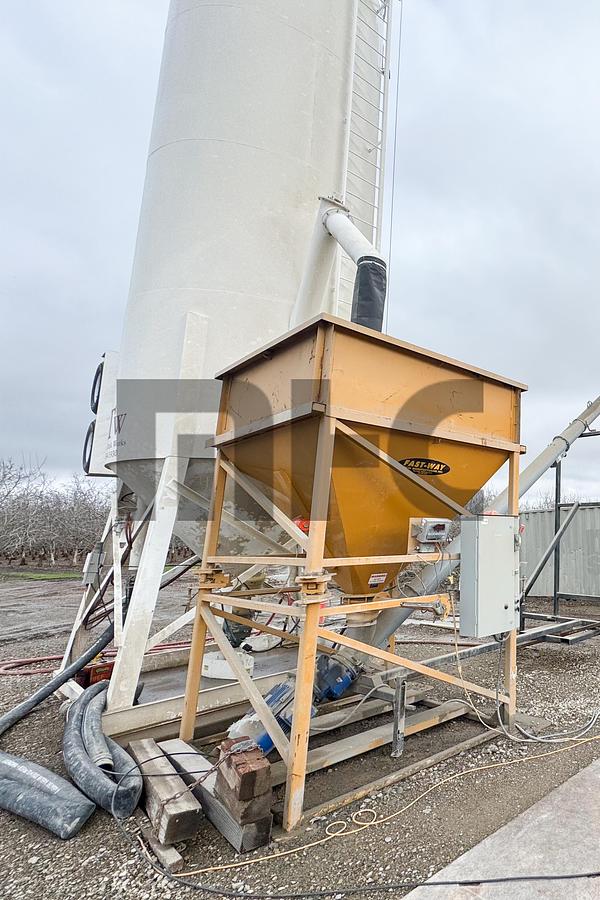 Used 2024 Montana Tank Works 350 Barrel Round Portable Cement Silo