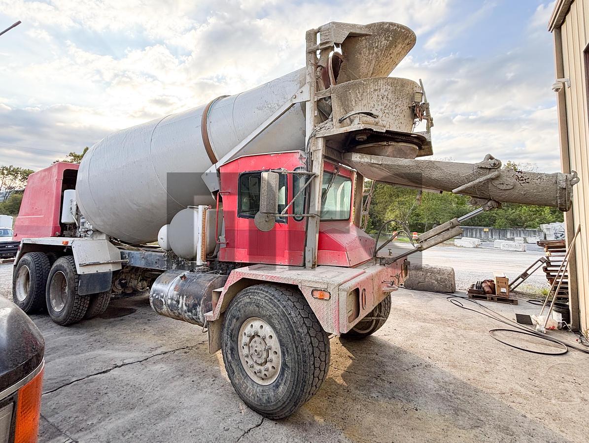 Used 2006 TEREX FD3000 6X6 Front Discharge Concrete Mixer Truck