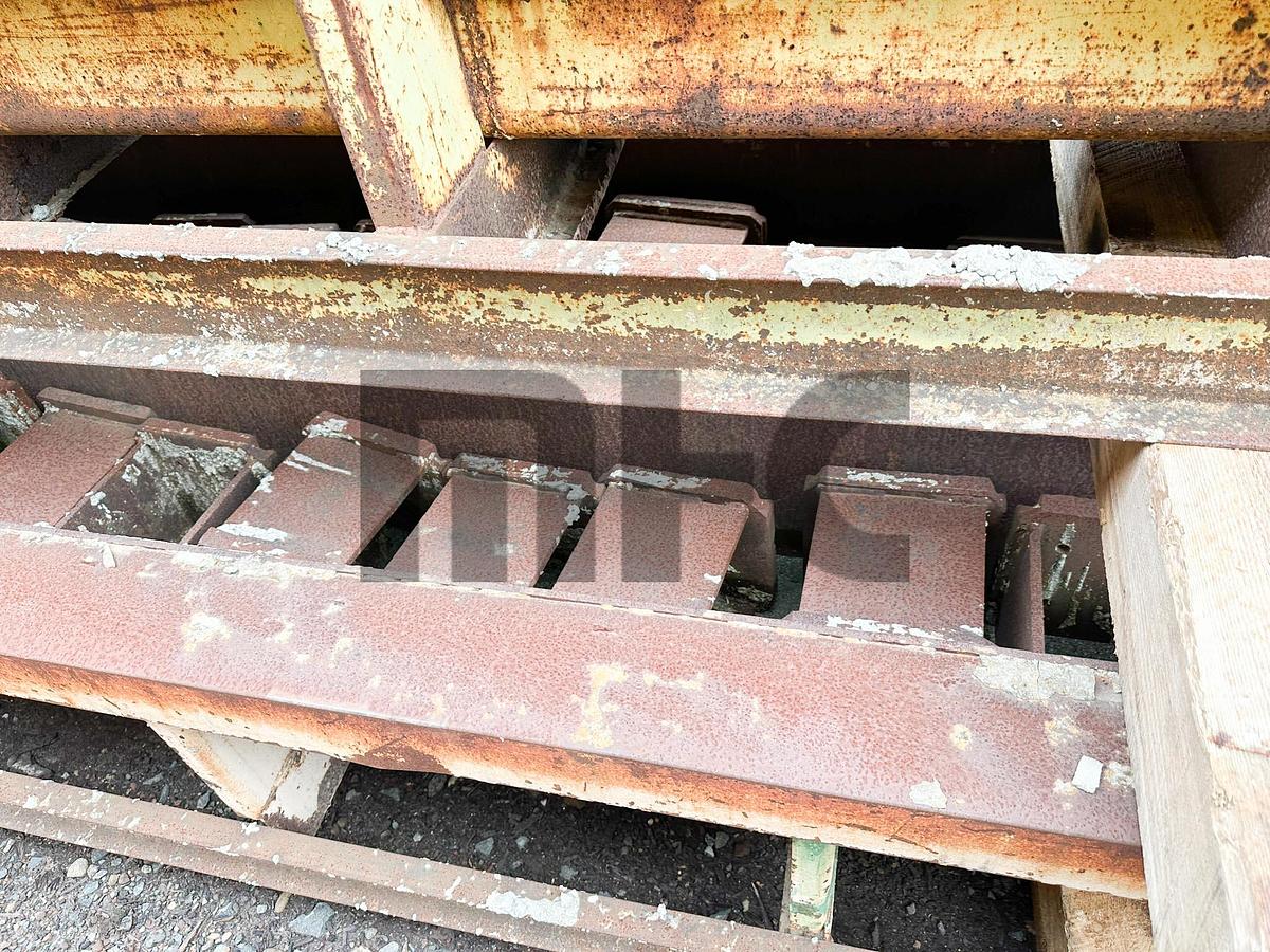 Used 16", 18", 20" and 30" Precast/Prestress Concrete Pile Forms