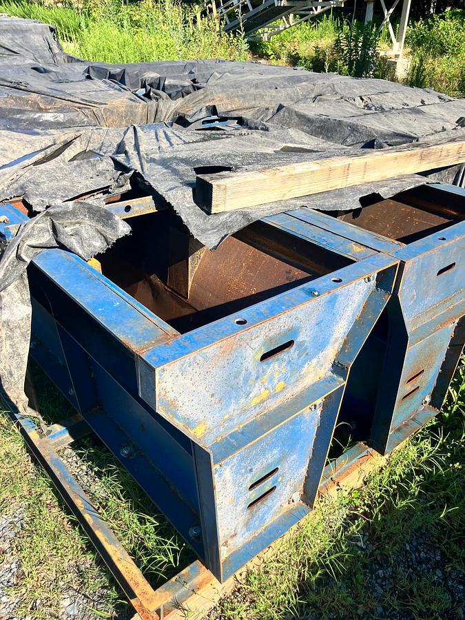 Used Precast Concrete Jersey Barrier Forms - K Type FDOT 