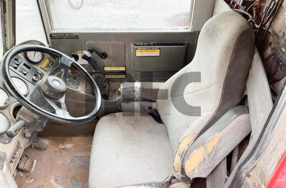 Used 2007 Oshkosh 10X6 Front Discharge Concrete Mixer Truck