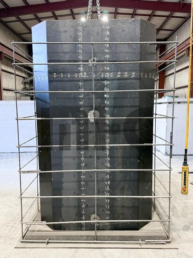 Used 5' Wide X 8' Long x 6' Tall Precast Concrete Box Culvert Form: