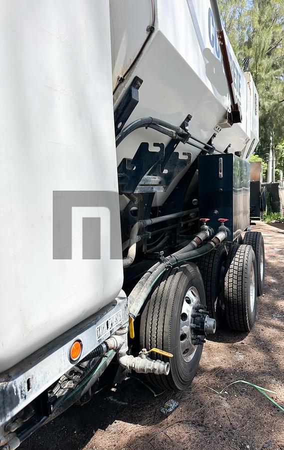 Used 2022 Peterbilt/Cemen Tech Volumetric Concrete Mixer Truck