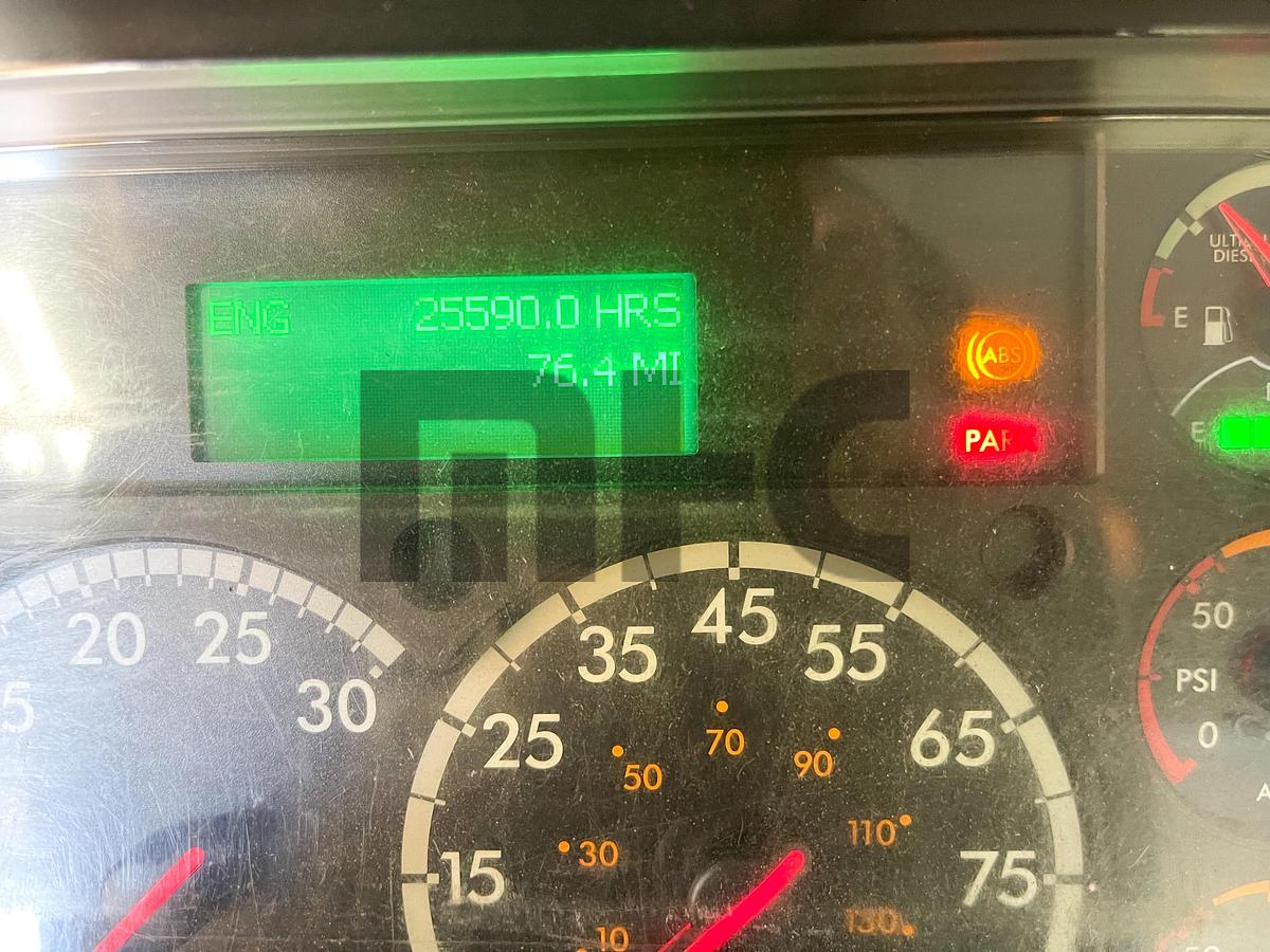 Used 2017 Freightliner Heavy Spec Yard Spotter