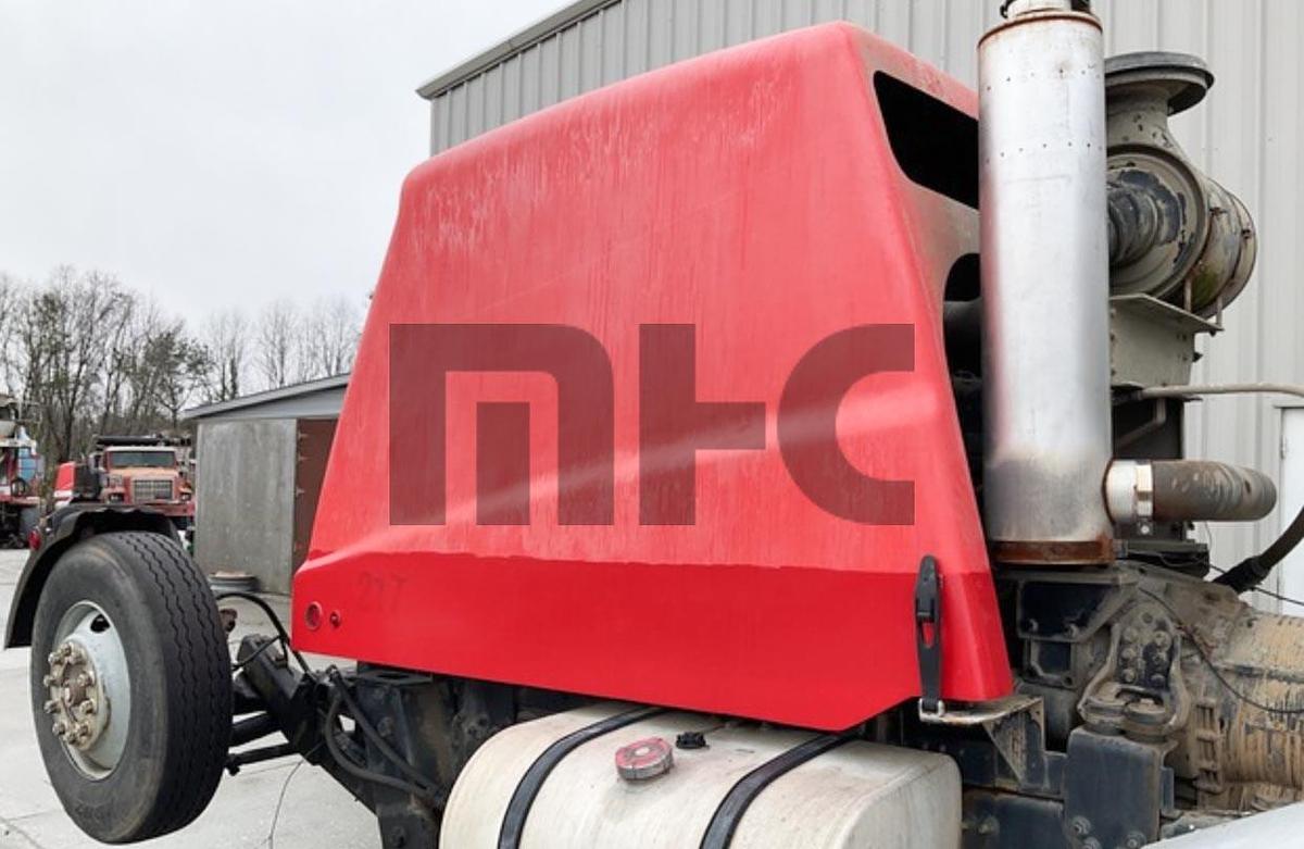 Used 2007 Oshkosh 10X6 Front Discharge Concrete Mixer Truck